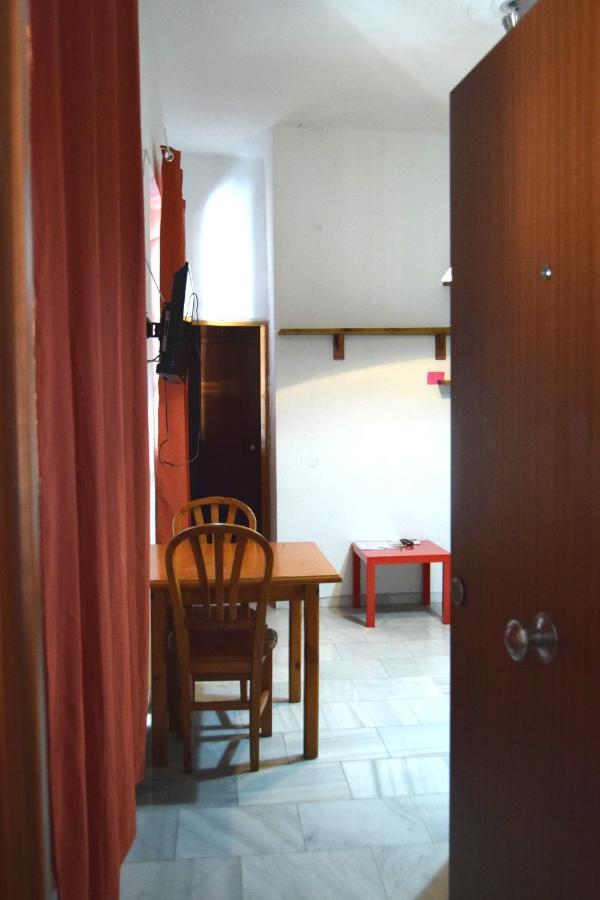 Апартаменты Apartamento Feria 2 Севилья Экстерьер фото